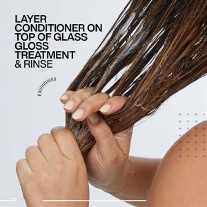 Redken Acidic Color Gloss Conditioner 300ml - Image 4